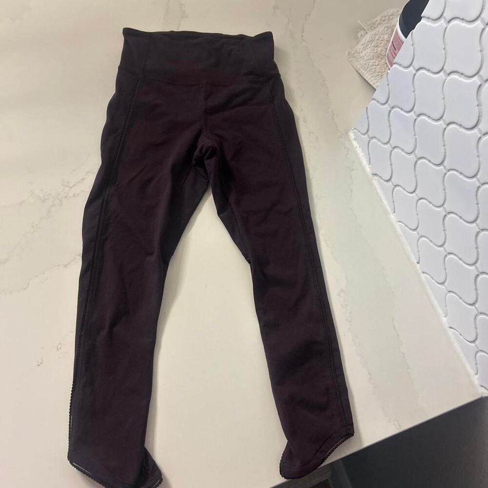 Lululemon maroon leggings capris activewear